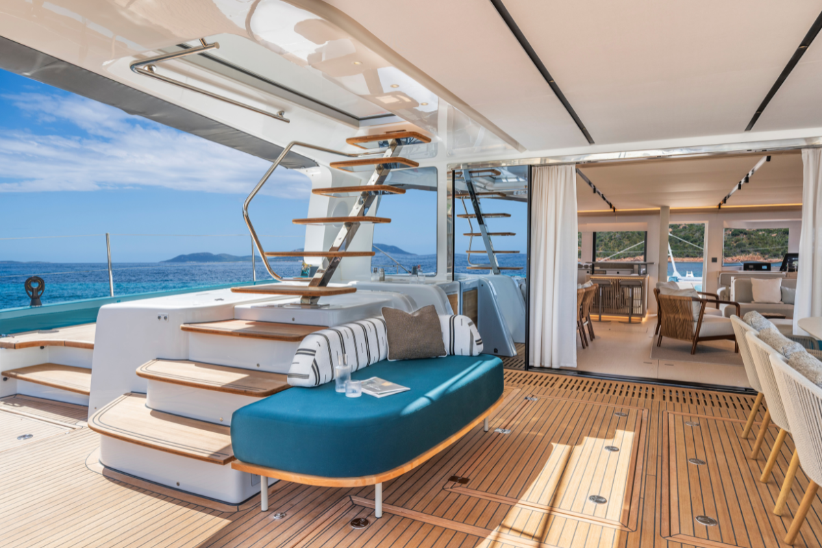 Spacious Lagoon Eigthy2 deck and salon with open sea views